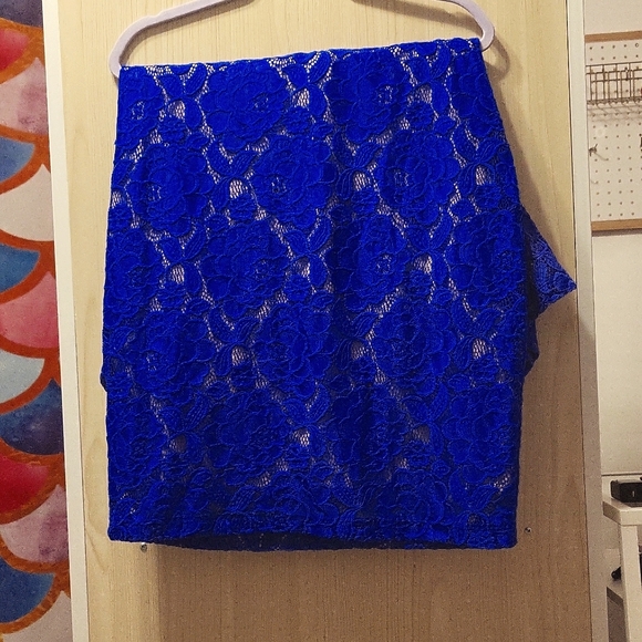 Ivanka Trump midi dress/Size 12 - Picture 3 of 3